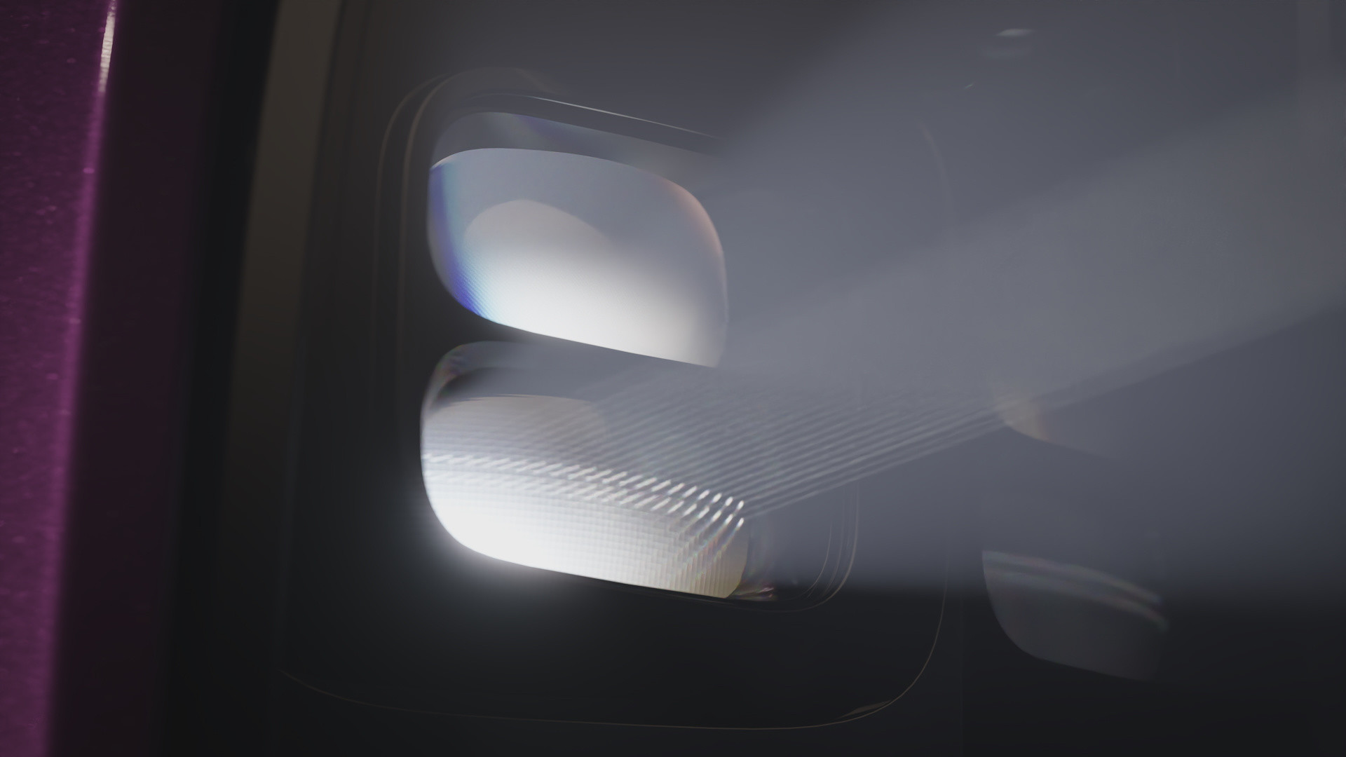 今早李想也是继续揭幕了L9的秘密公布了全新L9的终极版本：L9Livis售价