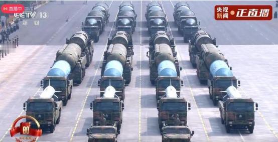 93大阅兵没有什么意想不到的 93大阅兵结束了，跟不久前某国搞的那场阅兵，