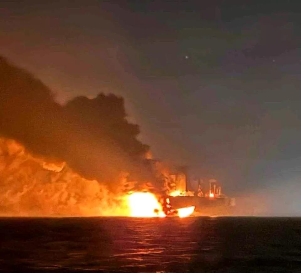 塔斯社报道，当地时间18日，罗斯托夫州州长斯柳萨里表示，此前停靠在顿河畔罗斯托夫