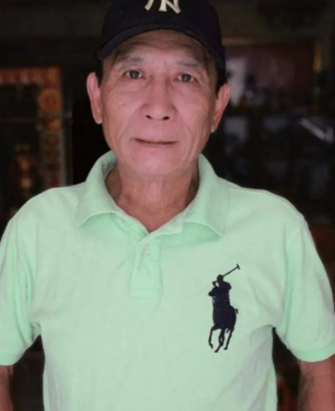 在香港电影的黄金时代，一部名为《<em>僵尸先生</em>》的电影横空出世，打破了功夫片一统江湖的