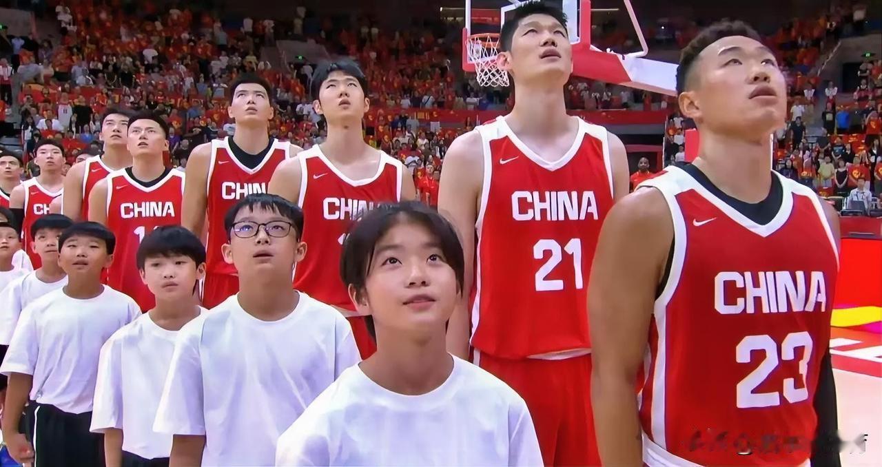 男篮77--84负于新西兰，这才是公平公正的球员评分！胡明轩6分，替补