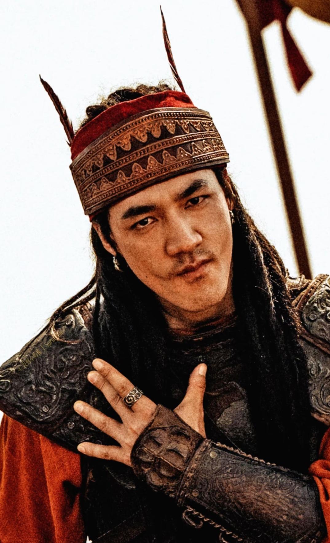 此沙真是让人看不懂要演技有演技要身高有身高，怎么就选了“和伊玄”这个角色