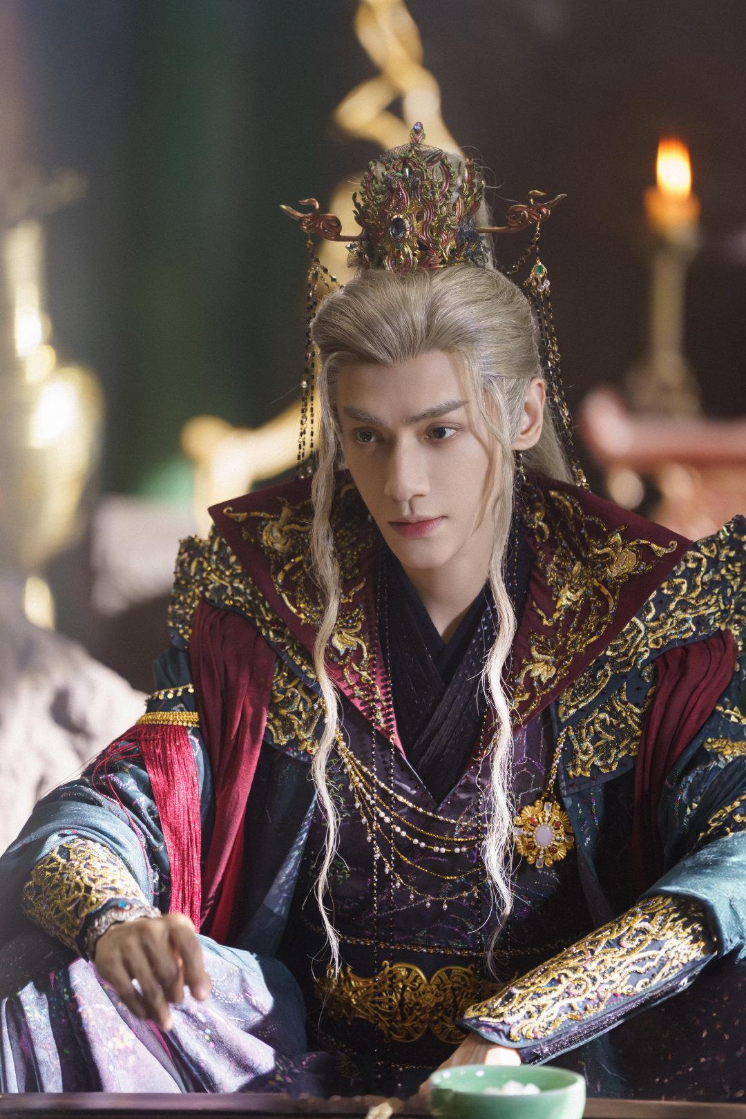 江湖路远，终有一别，可唐俪辞的身影怎么也挥之不去。罗云熙用细腻的表演，让这个角色