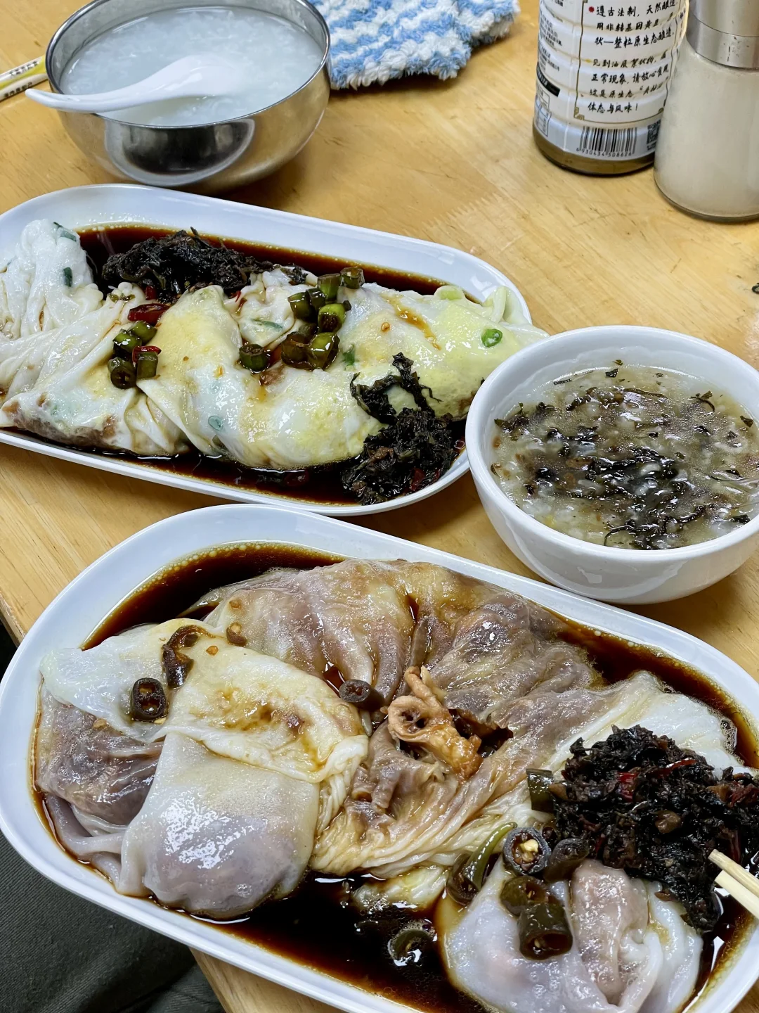 大排长龙的肠粉店居然开在市场里面❓❗️
