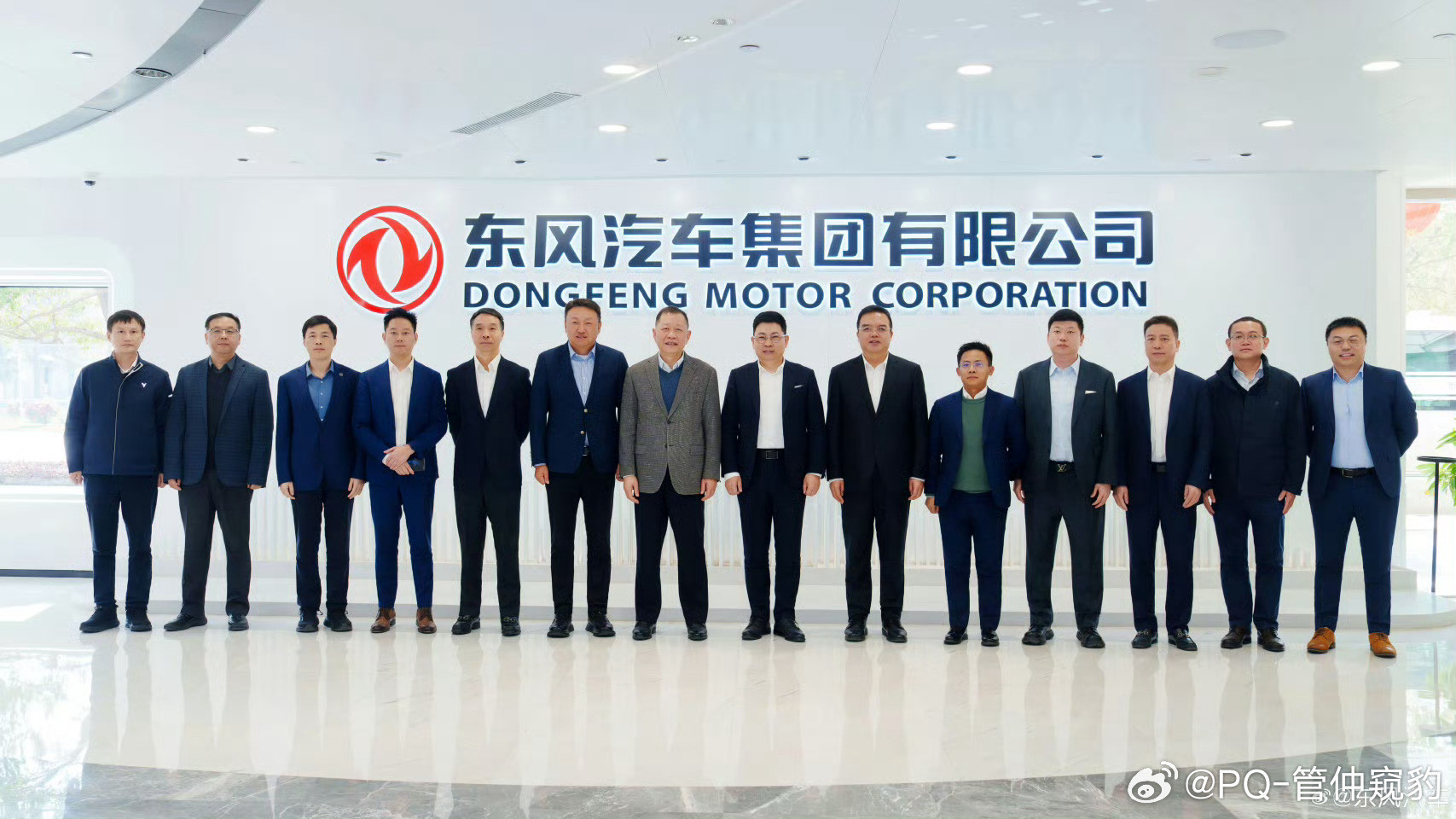 华为余承东带队到访东风汽车那就是奕境首款全尺寸SUV要亮相了？我们暂且叫它奕境