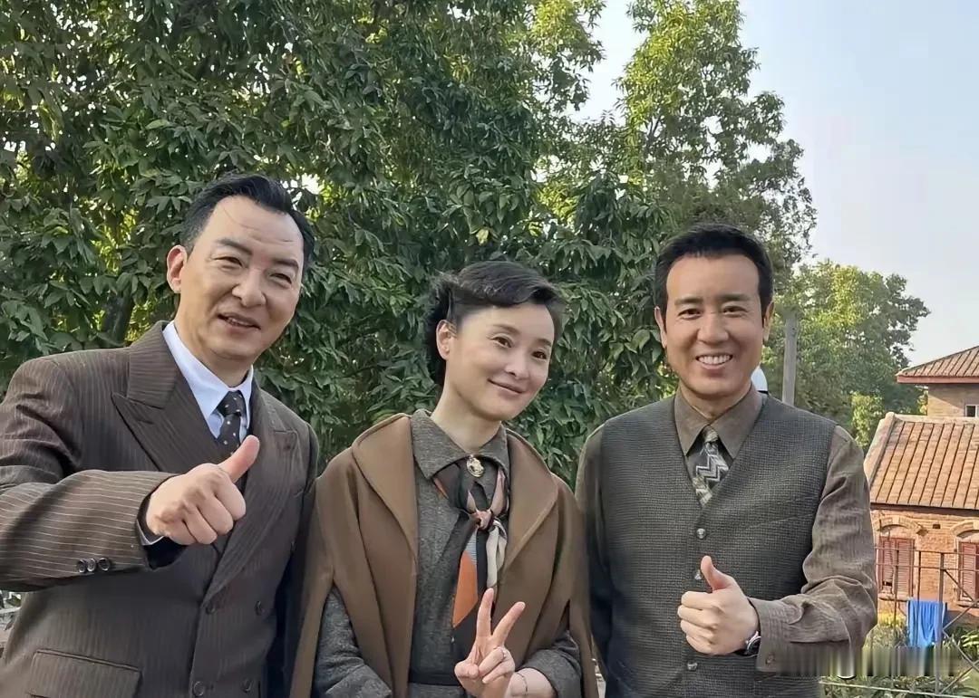 大家发现没？郝平与张晞临有一个过人之处值得娱乐圈所有明星学习，那就是：戏