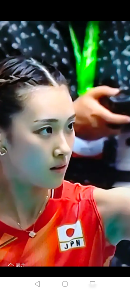 178公分在日本女排算大高个，搁欧美强队就是被超手的命。可佐藤淑乃硬是靠后排进攻34.5%的本土第一