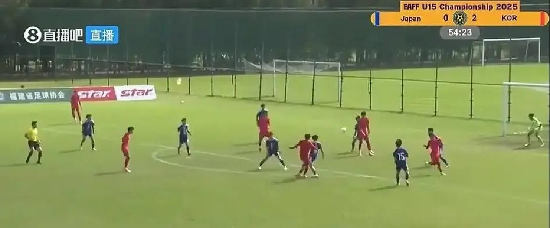 日本韩国，U15东亚杯爆冷降级了。而把韩国队2比0击溃的，是中国香港队。这