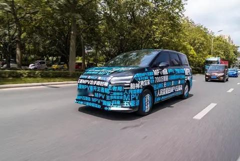 人民需要什么，五菱造什么，五菱新能源全新MPV谍照图来袭！今天突然全网爆火的五菱