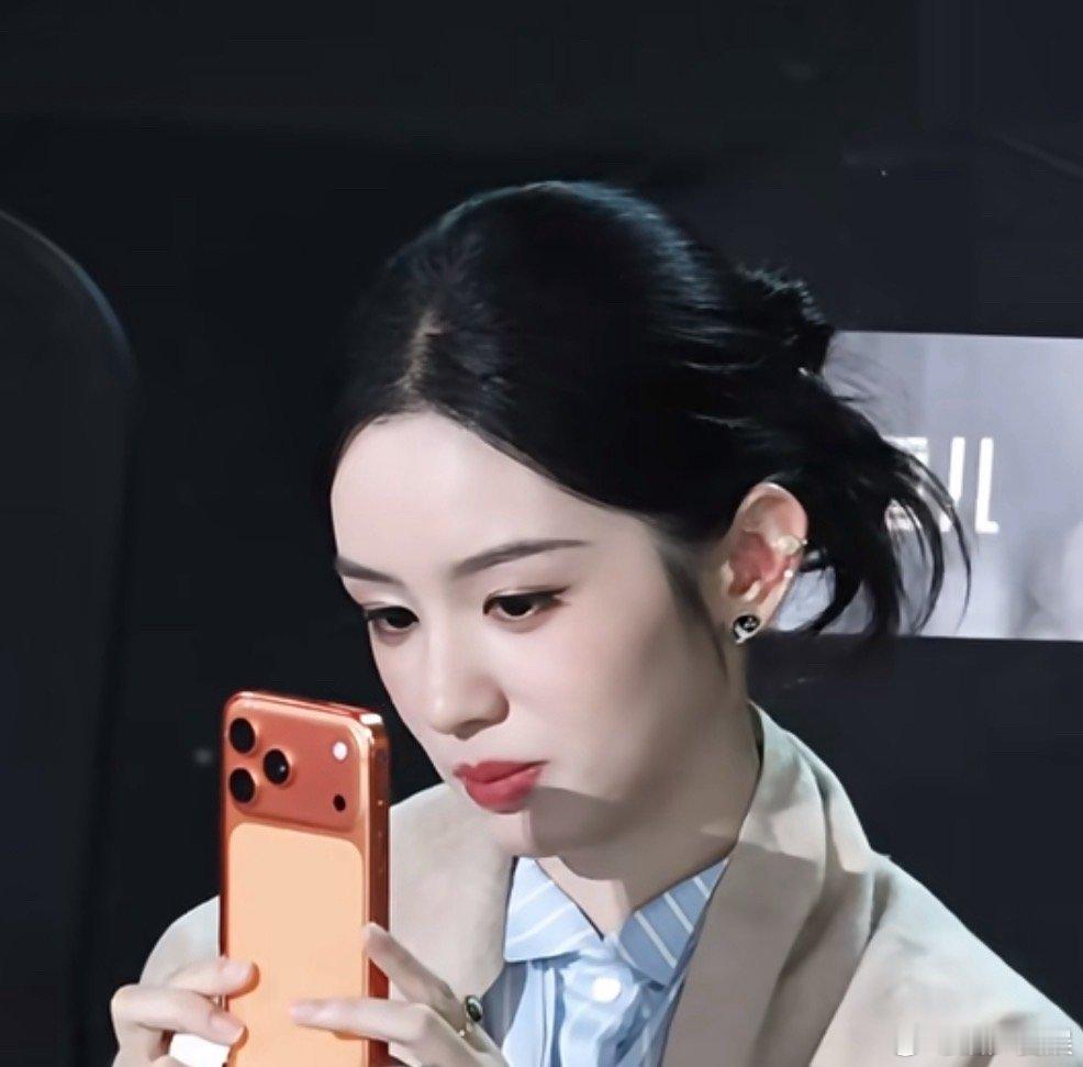 这个周也怎么这么可爱呢