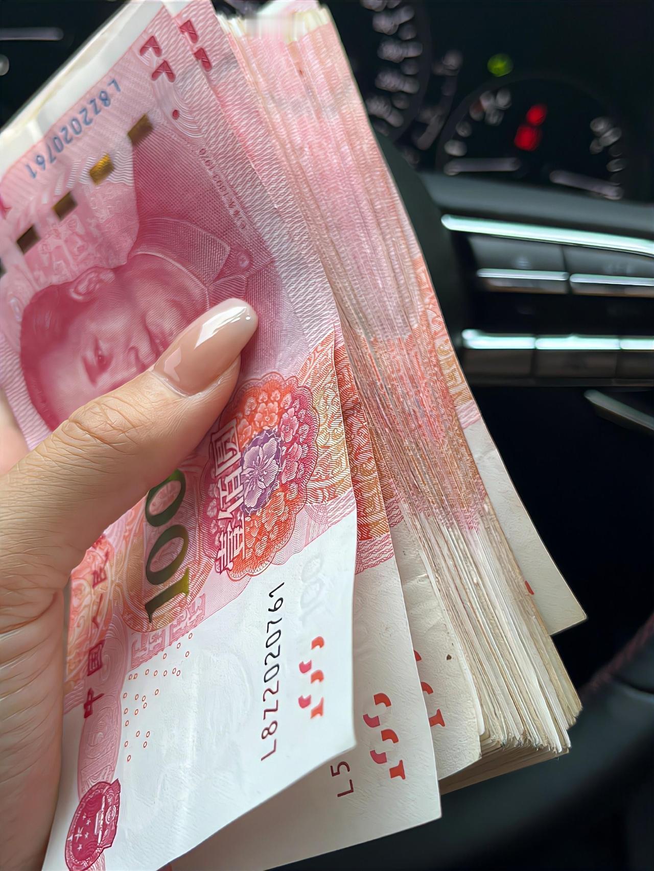 一位企业家说：“如果你什么都不干，每天睡到自然醒，然后每个月固定发三千块的工资