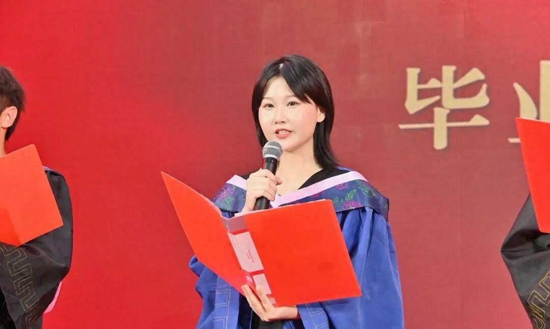 “太强了！”湖南26岁女孩刘巧，上午喜获研究生录取通知，下午竟确诊肺癌晚期。一手