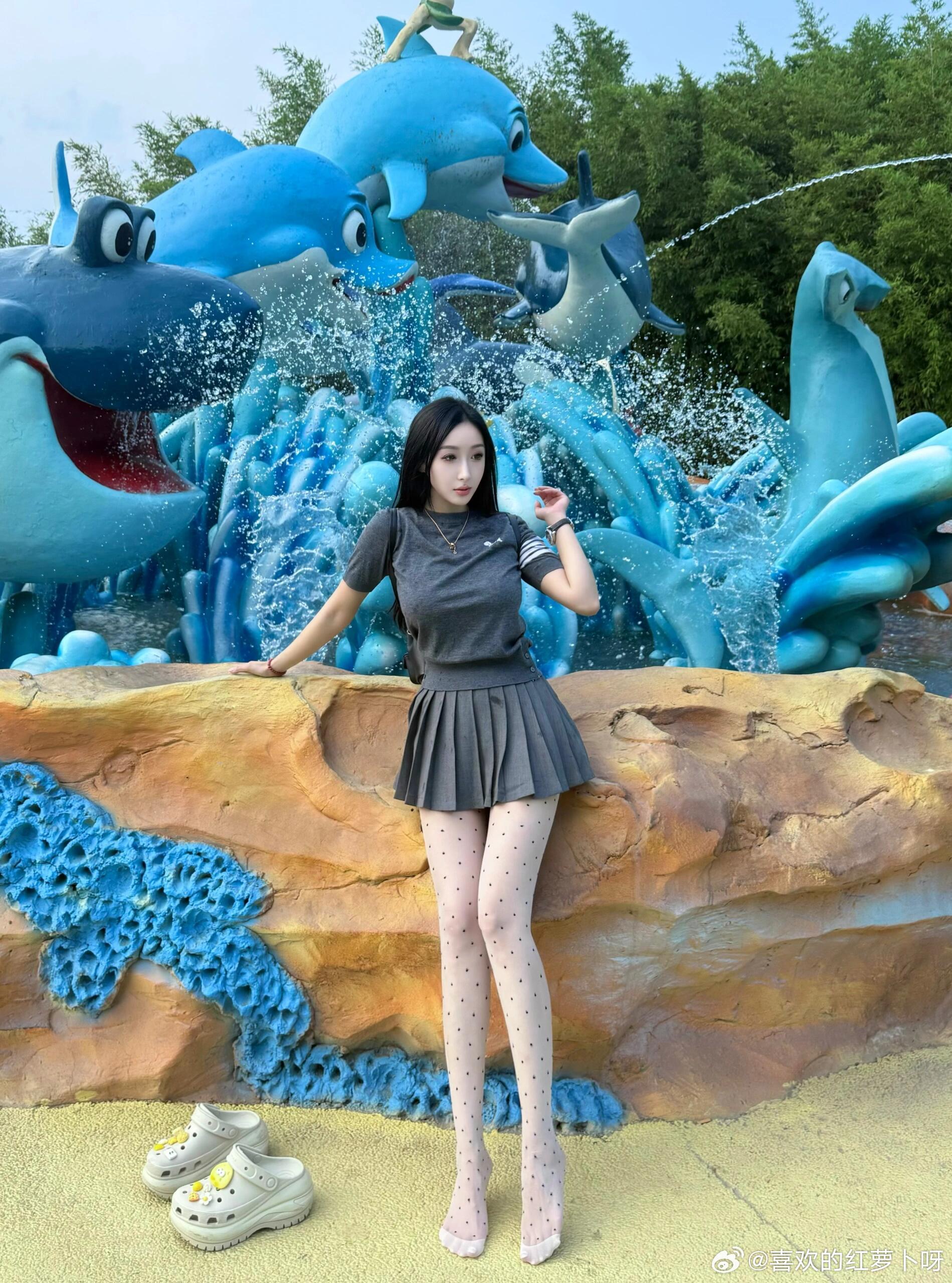 波点丝袜~​​​