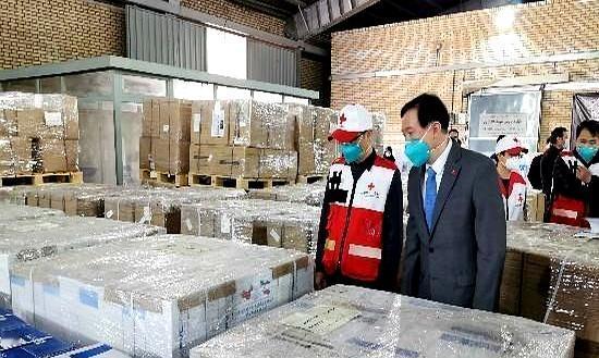 要是没有这条铁路，伊朗现在得难成啥样？4月15号，咱们中国支援伊朗的58吨医疗