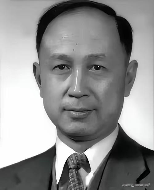 晚年，钱学森整天躺着，不爱说话，也不理人，家人以为他得了老年痴呆，谁知当医生问他