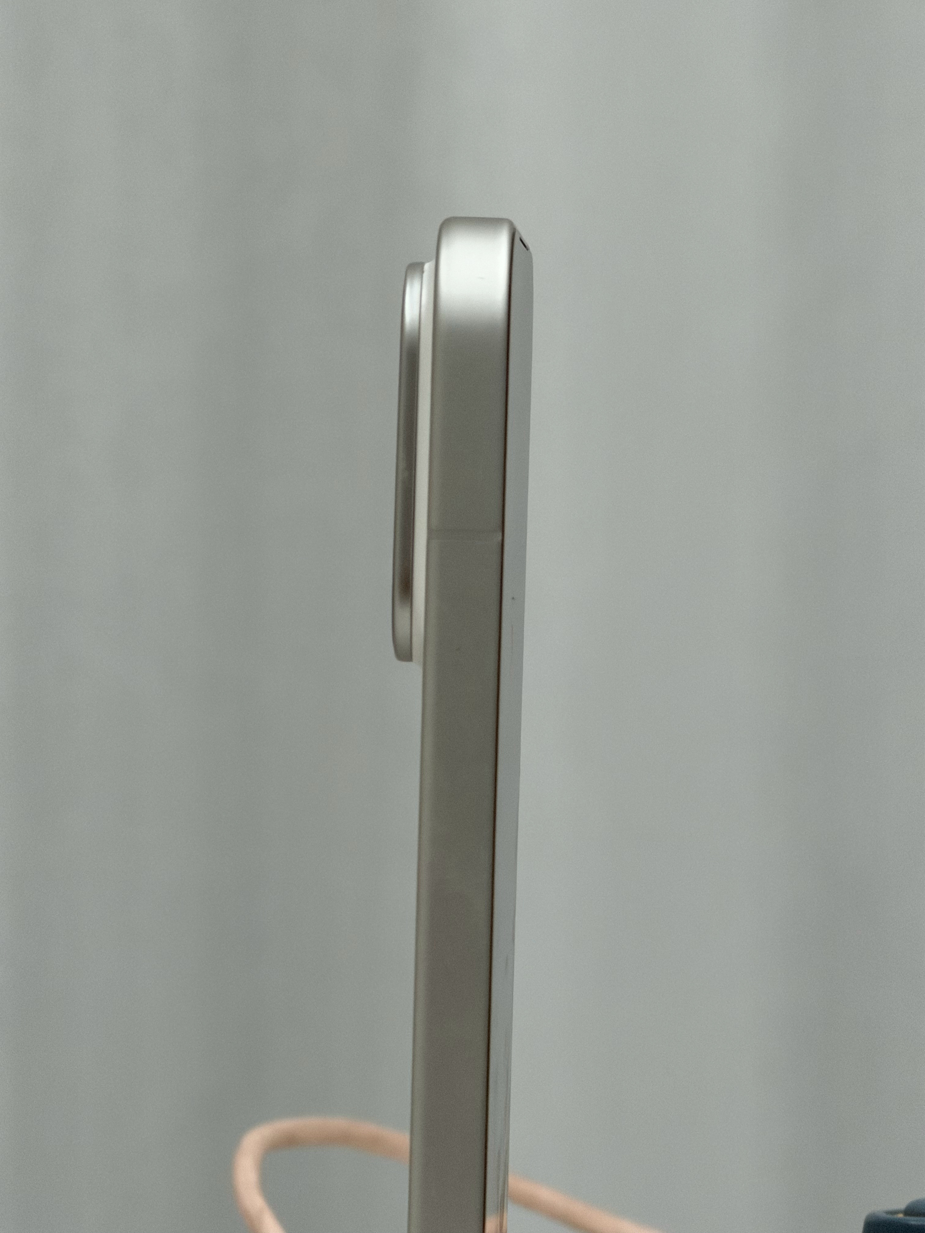 你敢想这是一张AR钢化膜的厚度🤩​​​