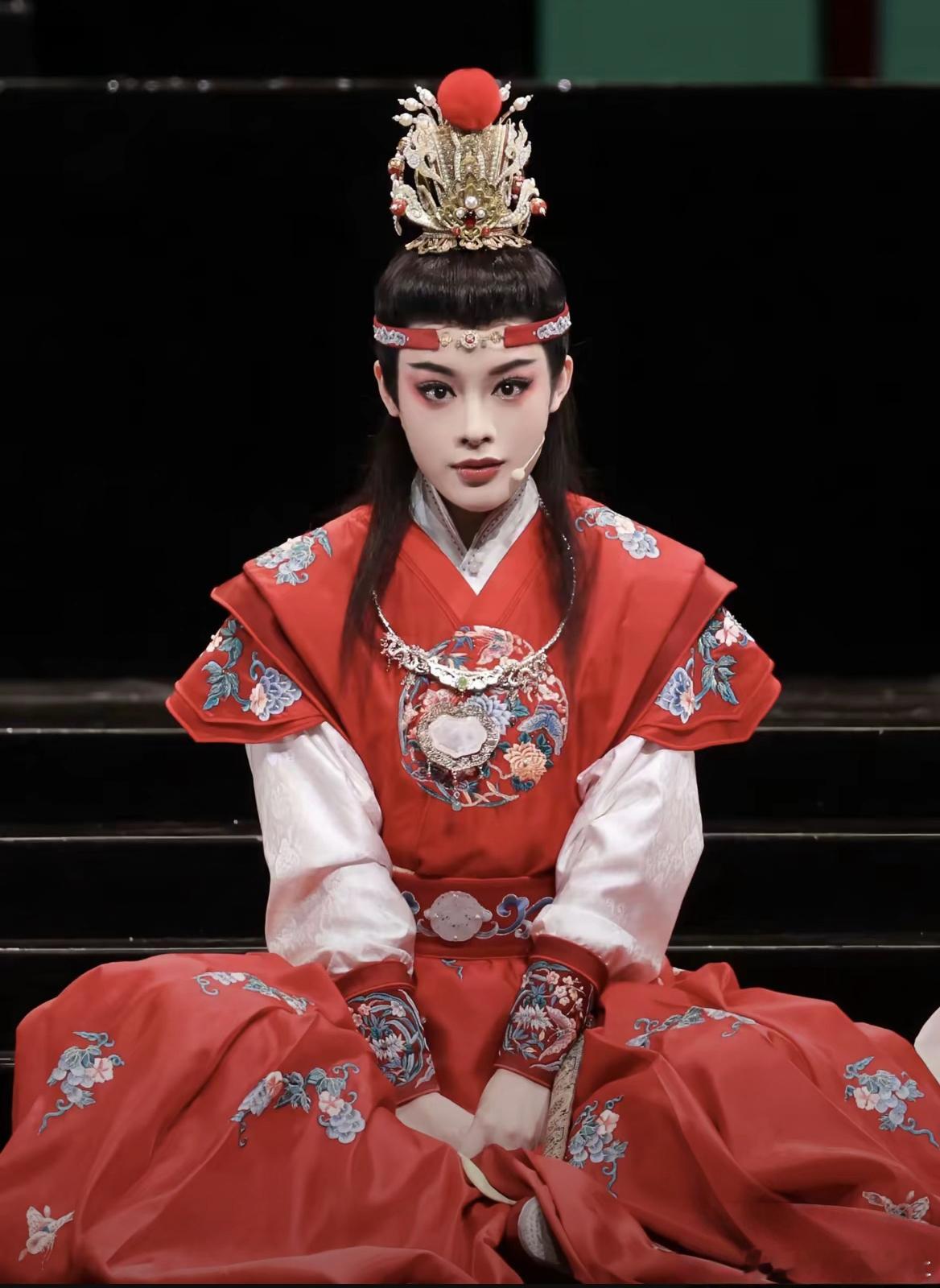 换舞台不换演技才叫真演员陈丽君用实力证明好演员无惧舞台转换《镖人》大银幕惊艳越