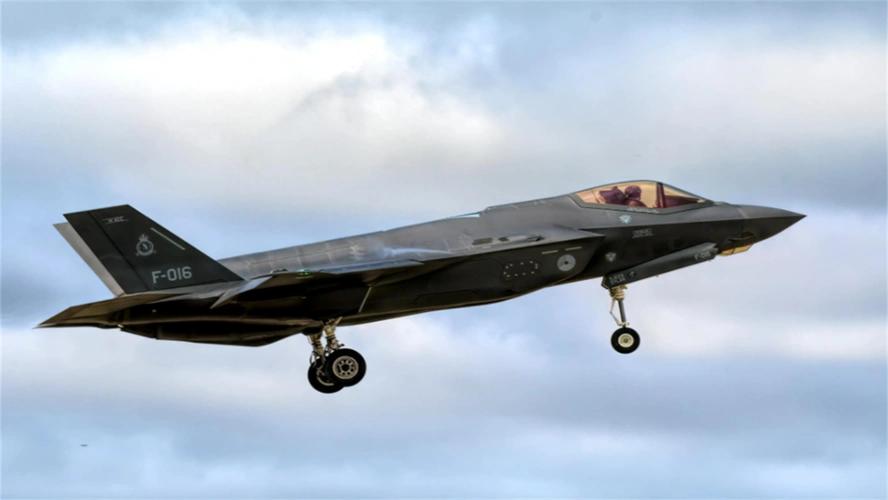 沙特买F-35？中国看不上了。不是赌气，是我们的目标已经在六代机了。歼-50、歼