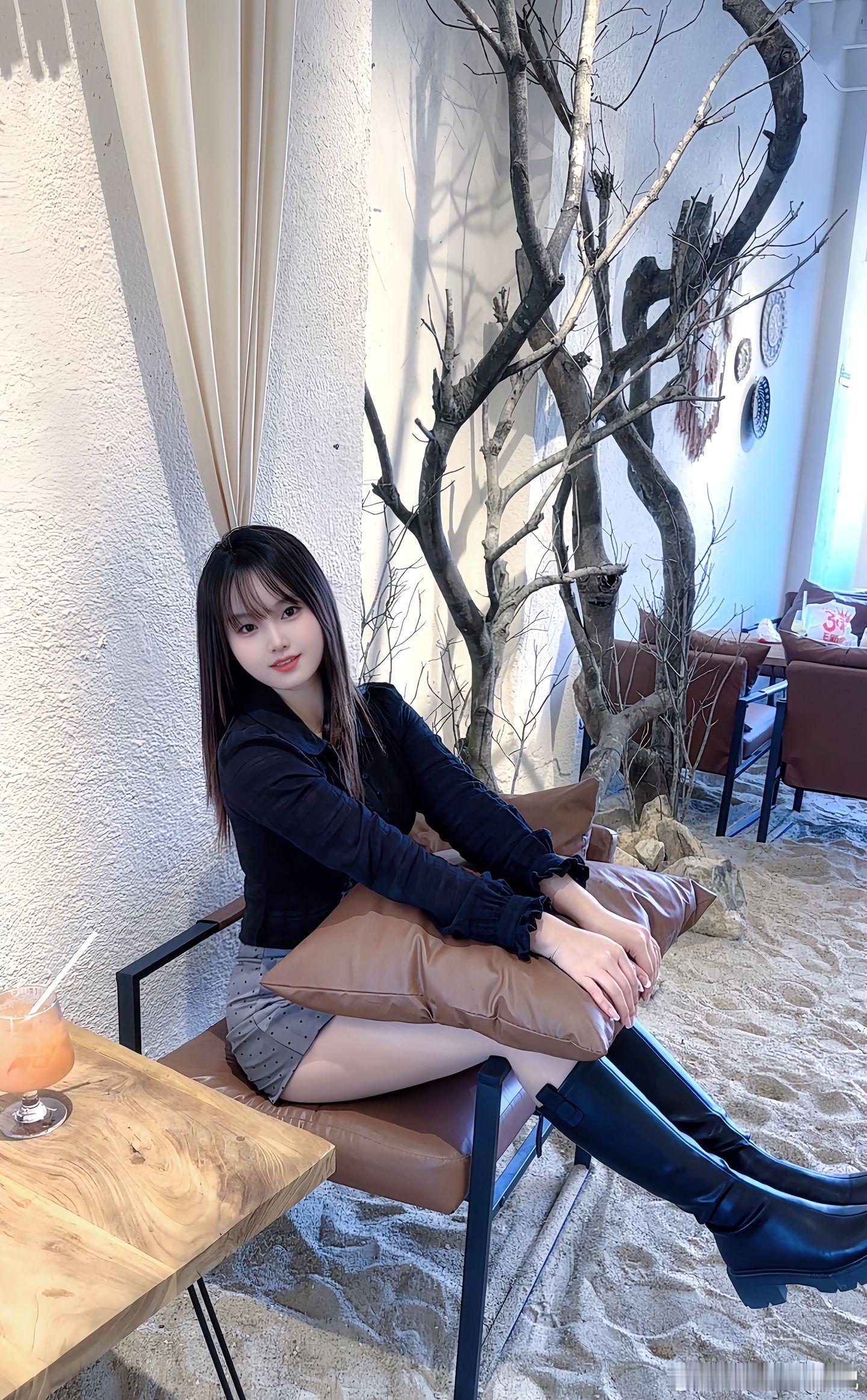 轻熟女神范儿女孩走向成熟的标志从穿职业装开始美女绘梦长廊