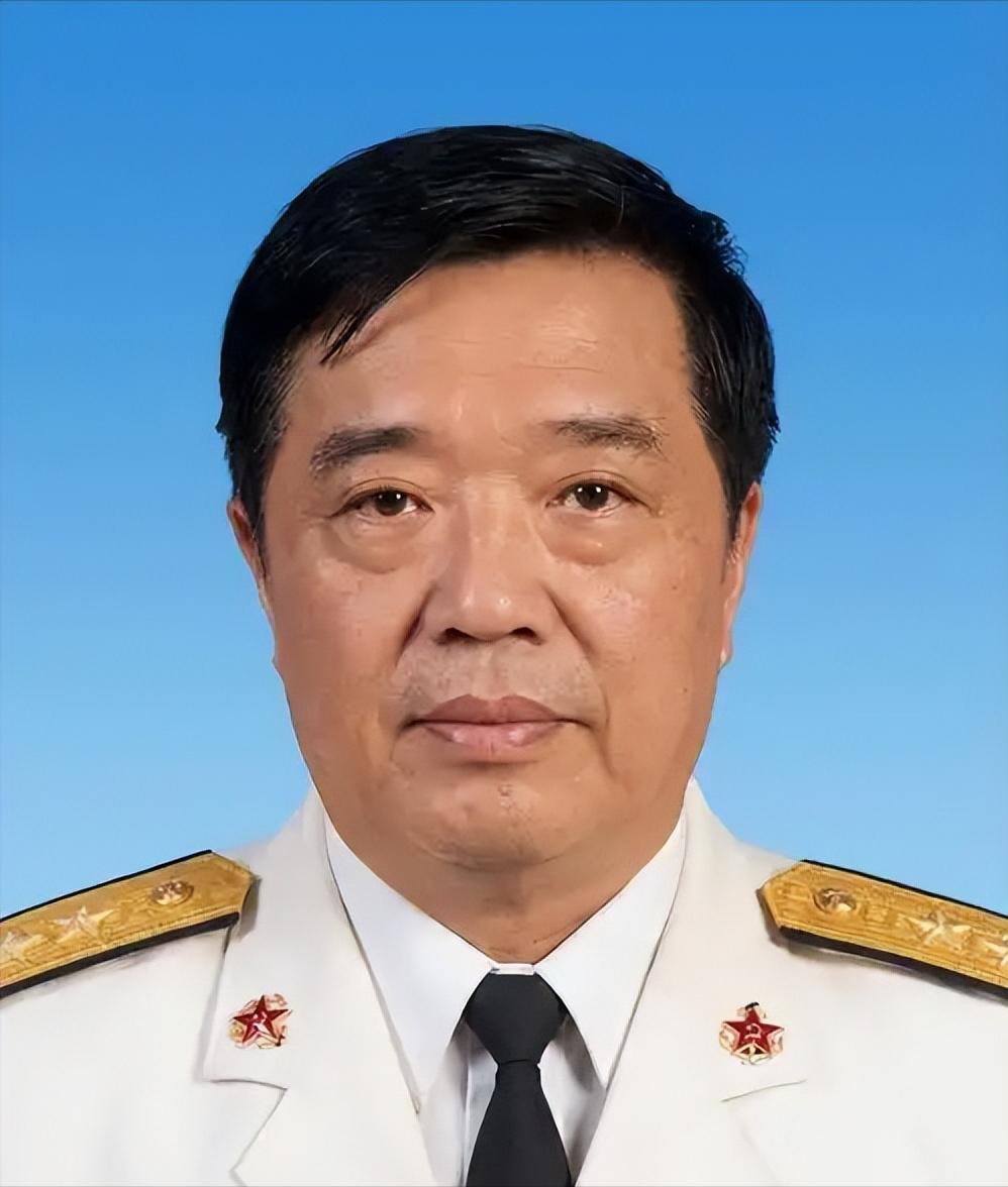 1998年，贺龙之子、时任海军副司令贺鹏飞，特意避开旁人，独自走进爱国商人办公