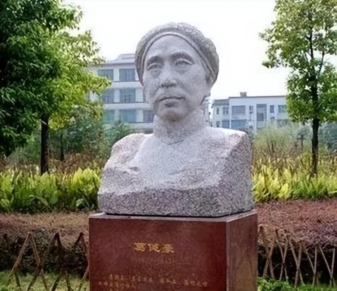 丈夫是个混蛋，她独自培养出4位中央委员，临终不知儿子壮烈牺牲！1943年3月1
