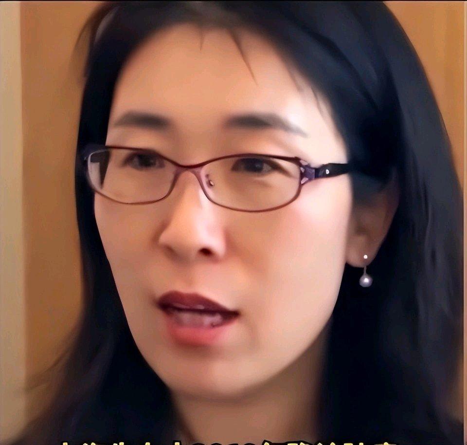 无锡这起婚外冷冻胚胎案真是越扒越离谱。一开始大家还在关注“假结婚证做试管、真妻管