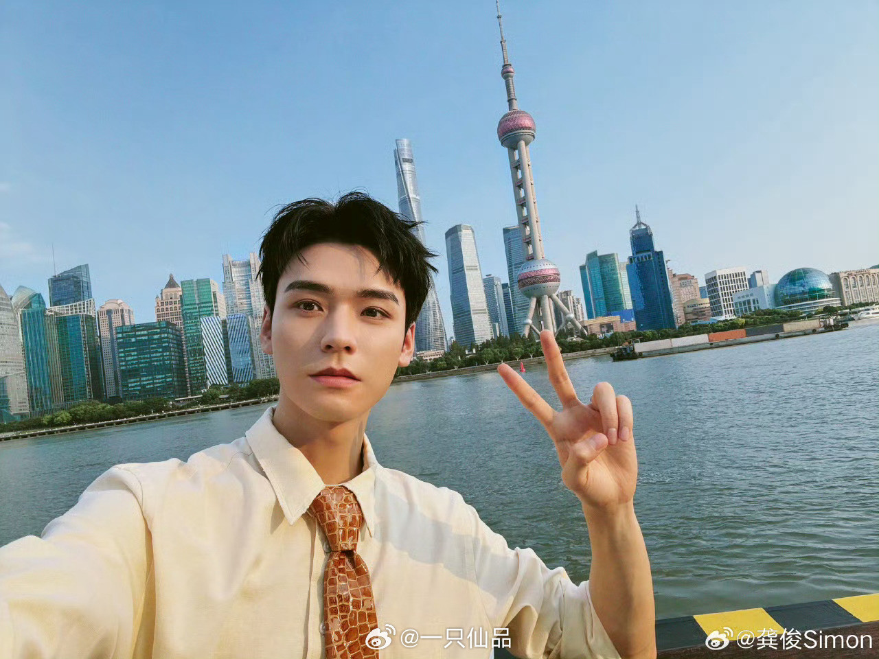 龚俊的颜值太顶了，顶级神颜是这样的​​​