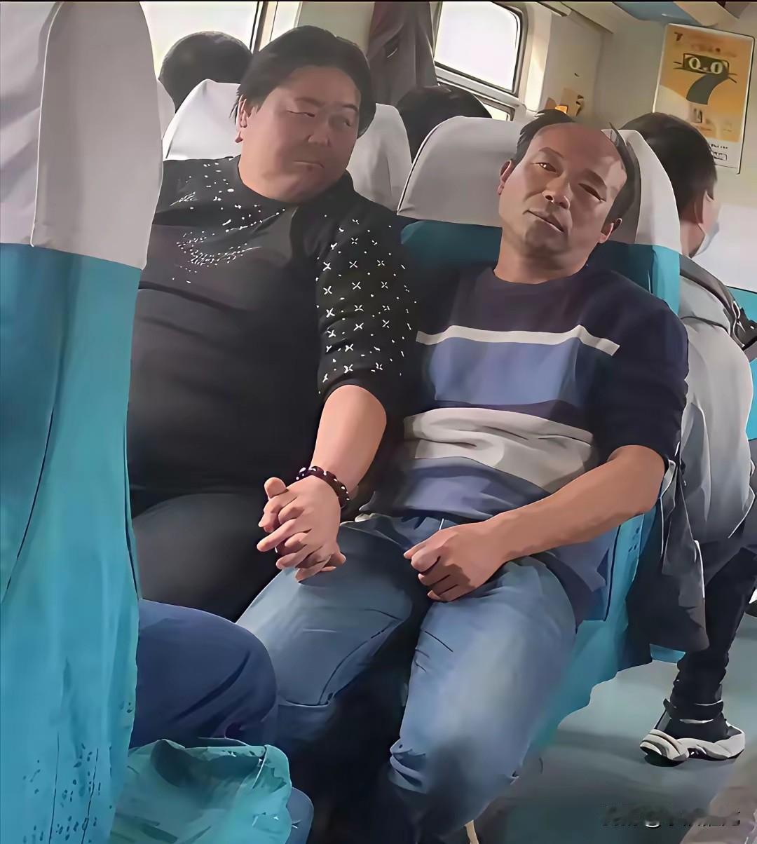 夫妻之间的十条定律，家家都适用，大家看看准不准？一、反感定律：丈夫最讨厌喋喋不