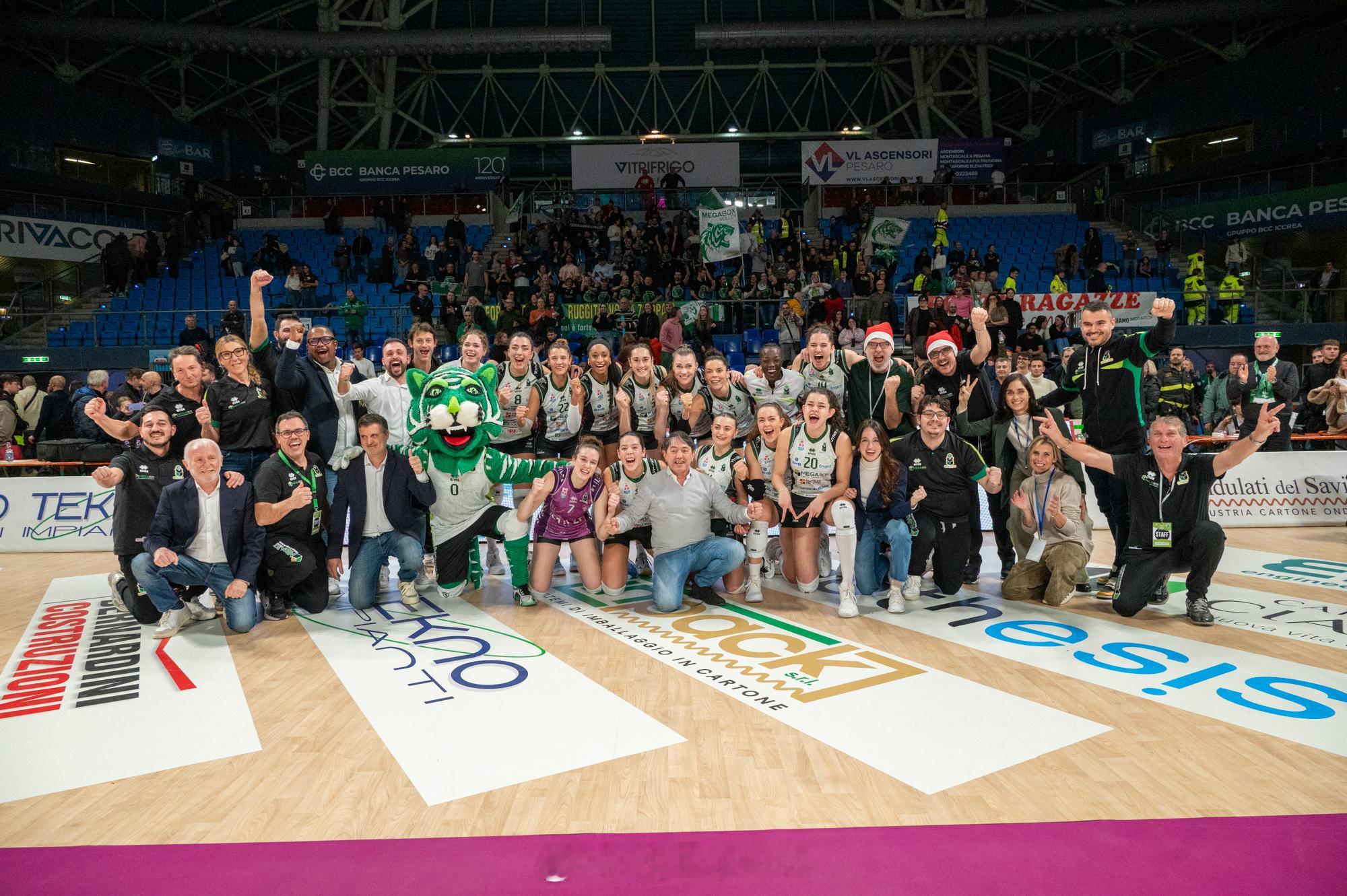 【意甲女排米兰爆冷1-3败走瓦莱福里亚埃格努26分难救主】国际排坛战报速递12