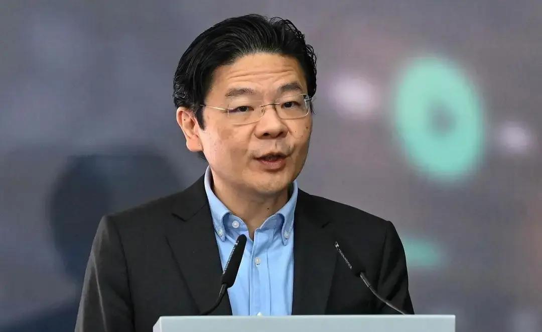 快讯！快讯！马六甲海峡给中国货船让路的流量，五年里掉了42%，这不是一个简单的