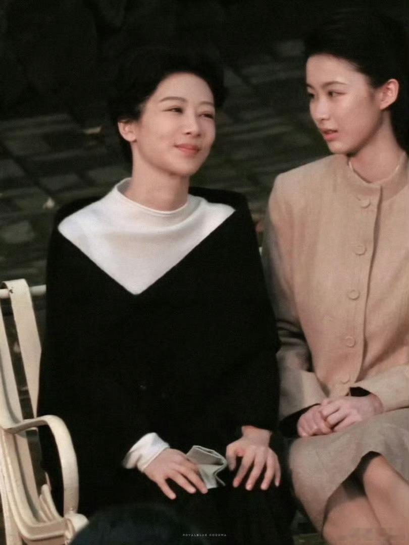 杨紫新剧老年妆我要到处发董竹君女士的照片说这是我妈妈年轻的时候这种人最精了…名正