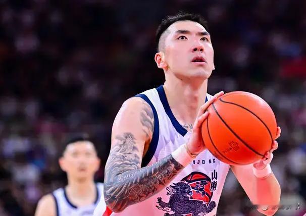 山东男篮锁定前八，季后赛主场优势很重要山东男篮这赛季磕磕绊绊，但是还是拿