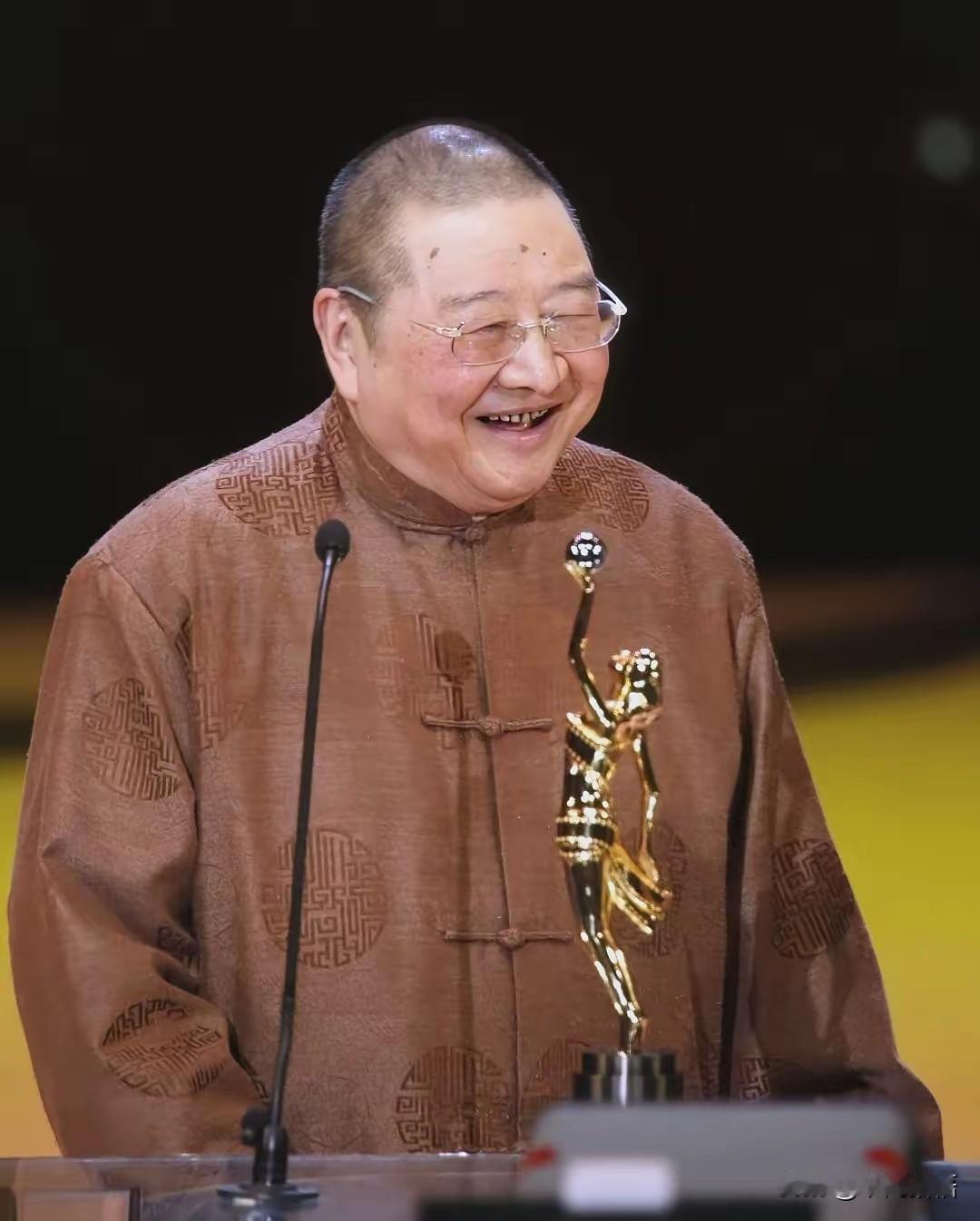 北京协和医院一位医生说：“上天给你什么，你就接受什么；拿走什么，你就放弃什么。得