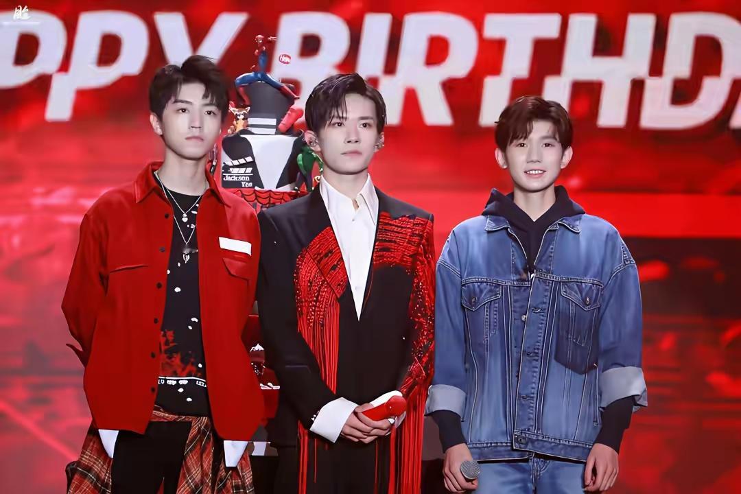 很难想象，现在tfboys组合最火的是易烊千玺！tfboys组合，以前总是王俊