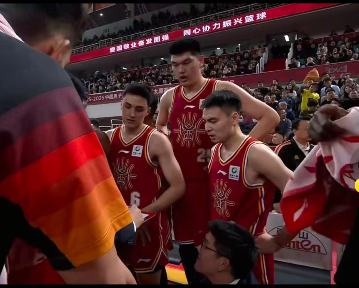 山西男篮年前还有六场比赛，看看对手都是谁：1月22日，客场打深圳，要是张宁缺战