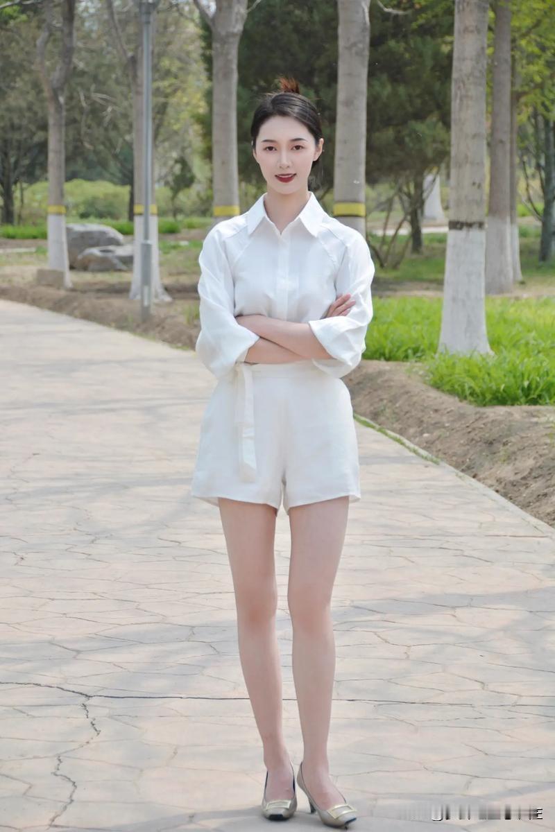 我爱上了离婚带娃的她，她却要38.8住院期间，我认识了一个离异带娃的小少妇，她