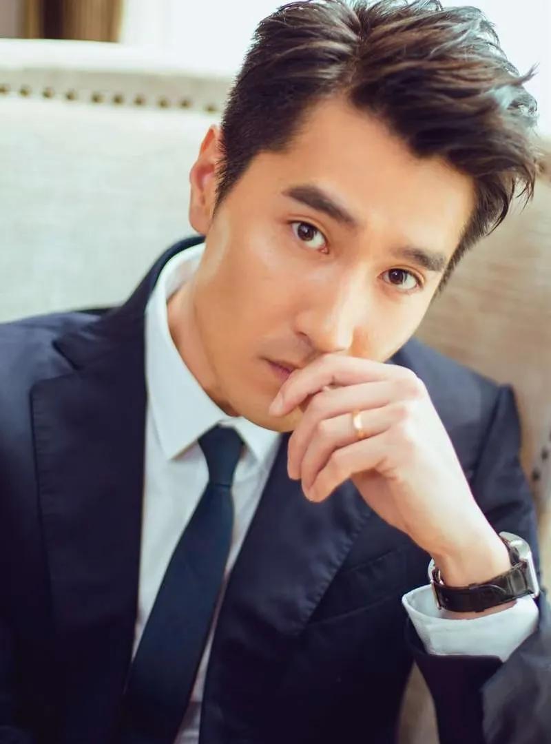 终于能弄明白了赵又廷为什么不火了原因很简单他颜值没问题，演技更没问题，最重要