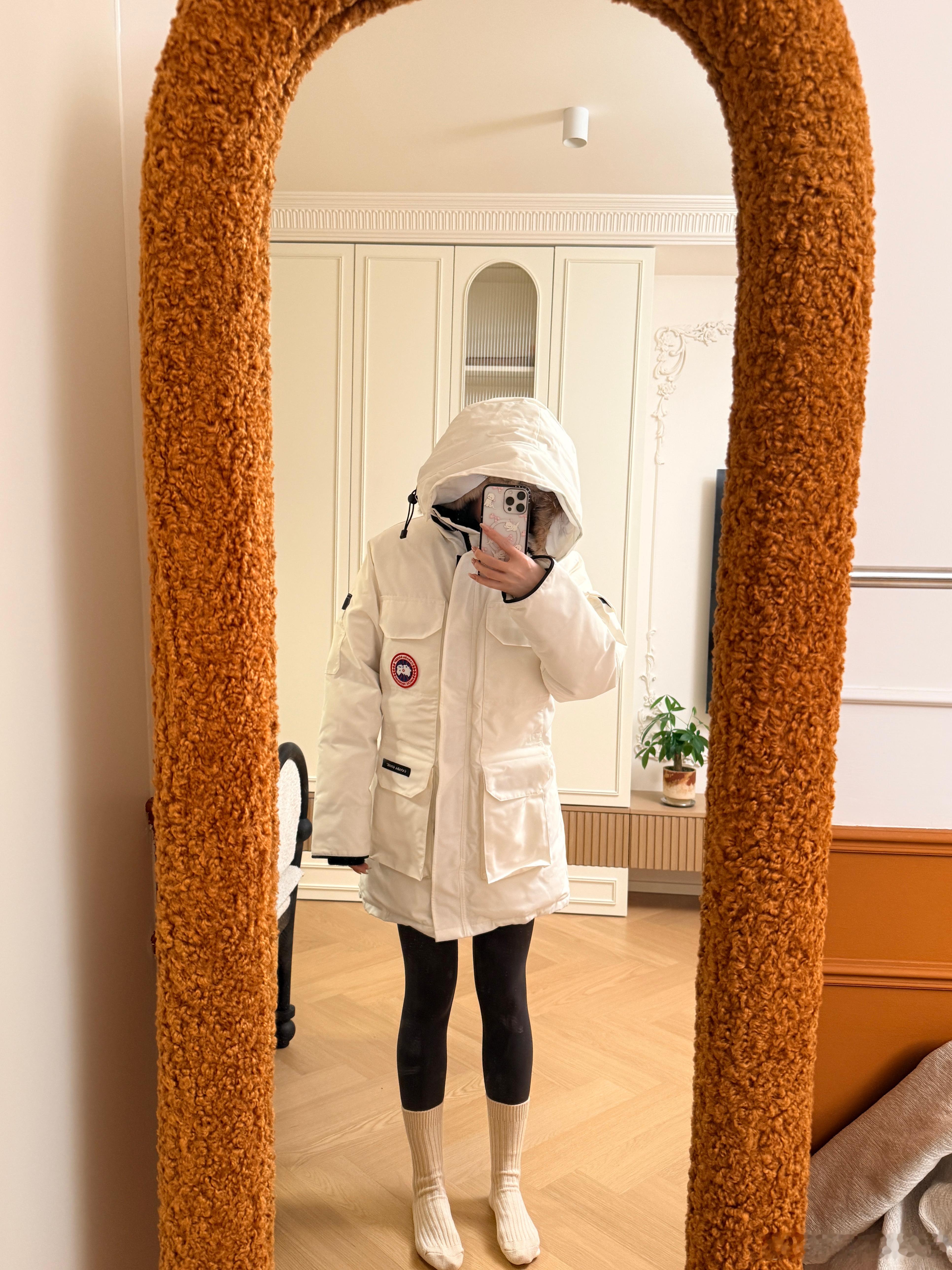 这件跟风买的远征，能穿上的次数真是少之又少，衣服非常重，巨压身，有点喘不上气，负