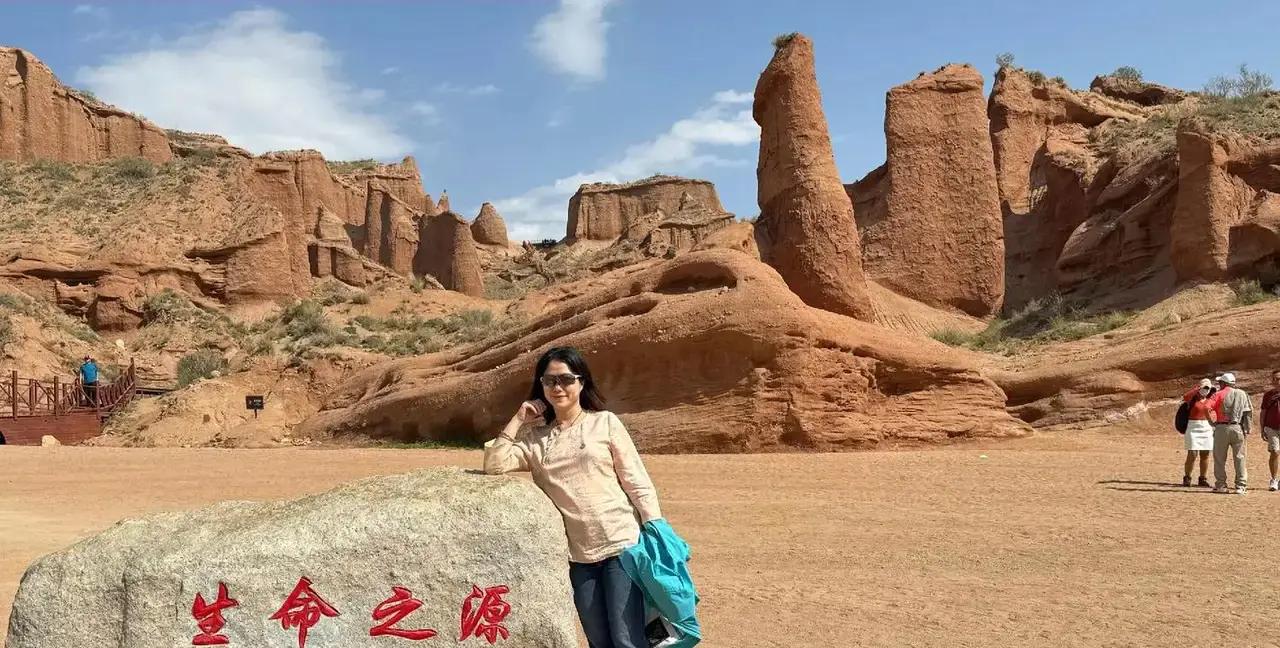终于看到一个不一样的翁帆了，现在简直就像一个三十出头的女士。 其实，年龄只是