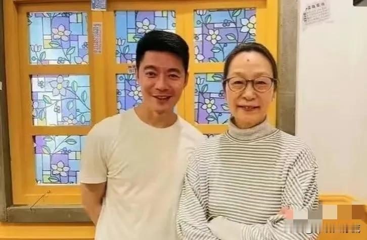 我朋友说，我要是奚美娟的儿子，估计得哭死，长这么大，突然不知道自己的父亲是谁了[