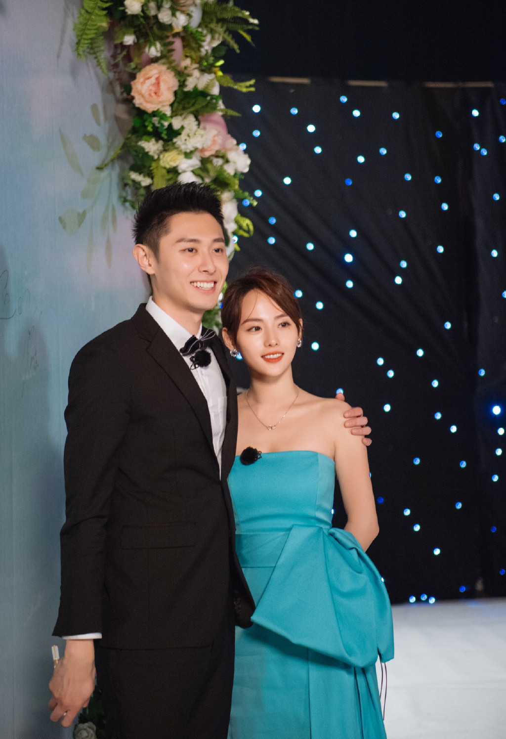 买超回应没有离婚只有丧偶当初全网都羡慕张嘉倪嫁了满心满眼都是她的人，综艺里他处处