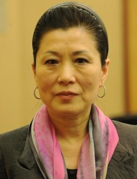 朱老与夫人育有一双儿女，他们都很优秀，女儿朱燕来，儿子朱云来。姐弟二人一直很低调