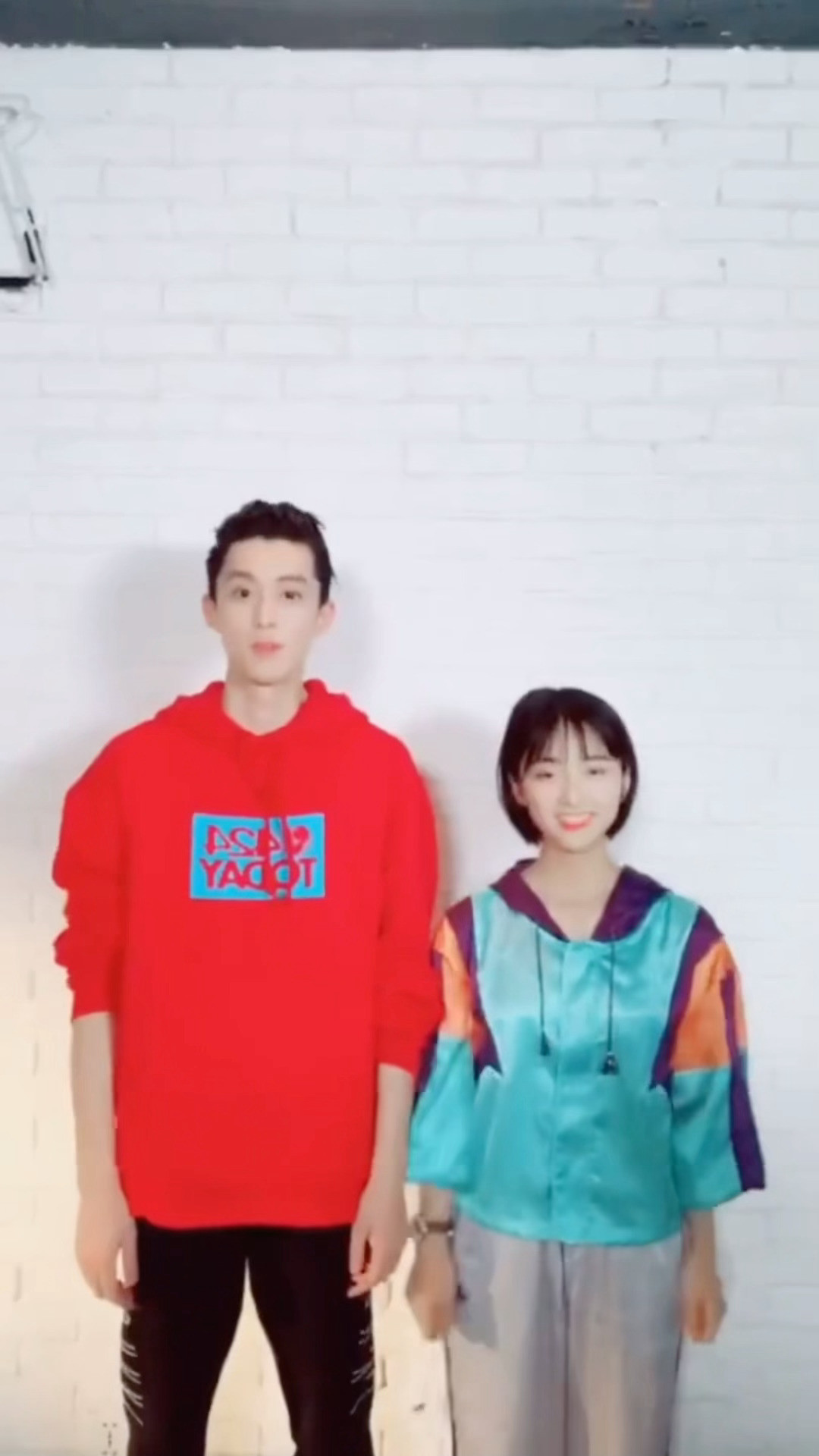 王鹤棣沈月hi6一起cha了pretty！从包浆到高清，棣月系吃上国宴了