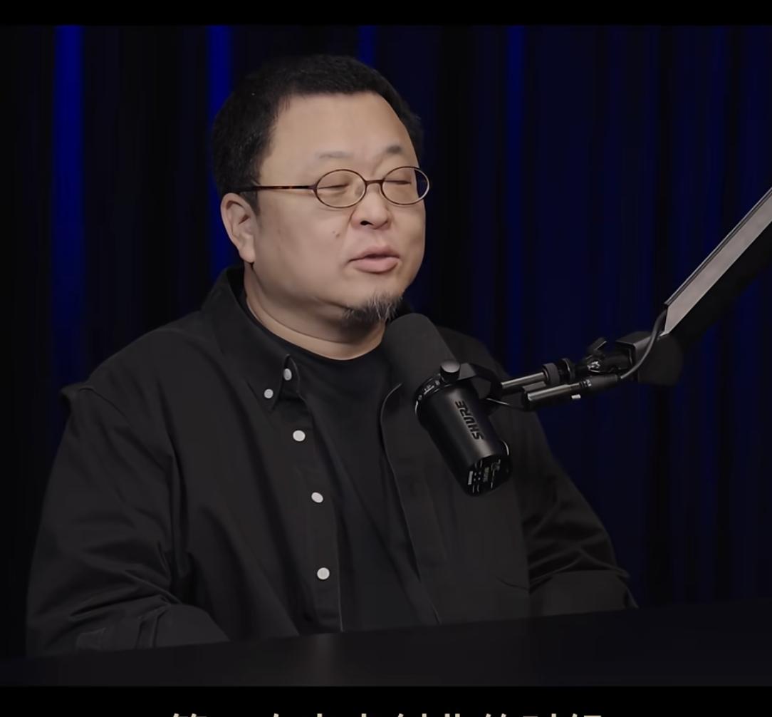老罗约架了，哈哈哈哈承包这几天的笑点。我觉得，在中国，当面辩论能赢罗永浩的人