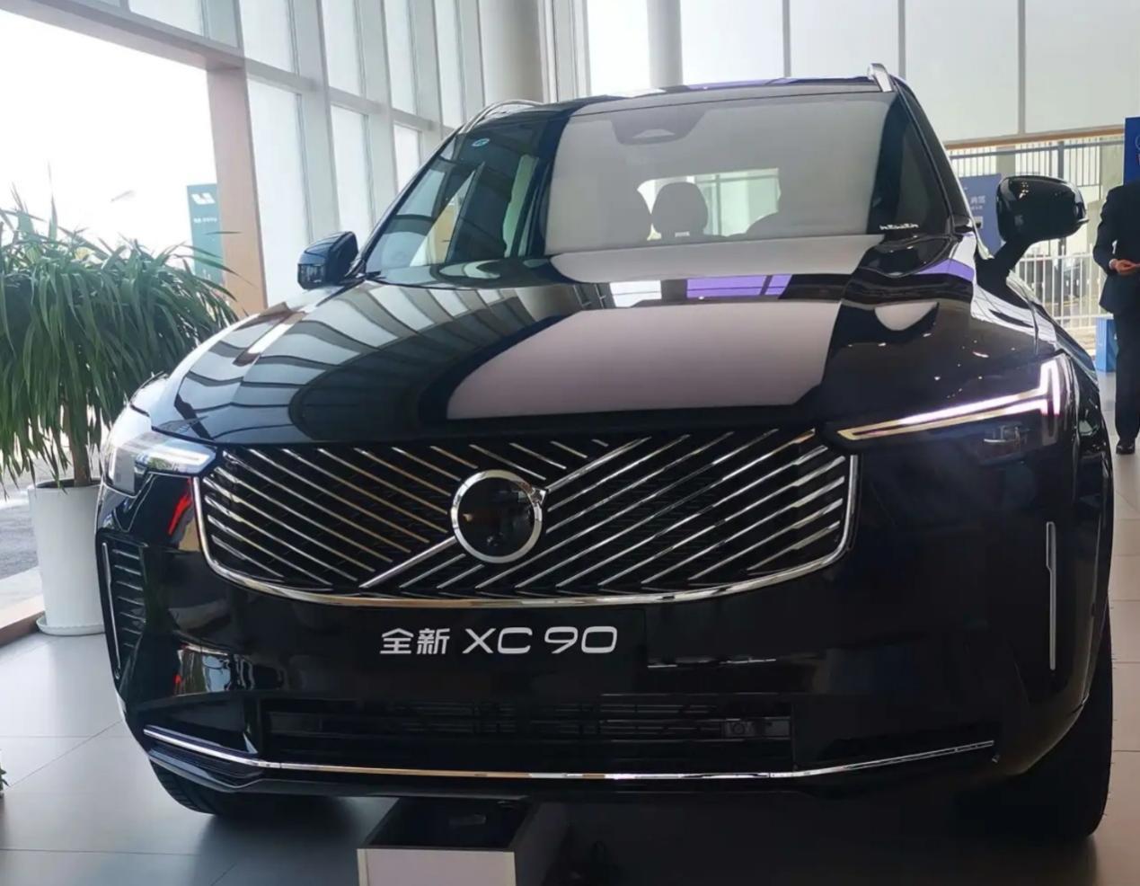 沃尔沃全新XC90提车满月，俩娃家庭的“移动安全堡垒”真香！二胎刚需换大车，