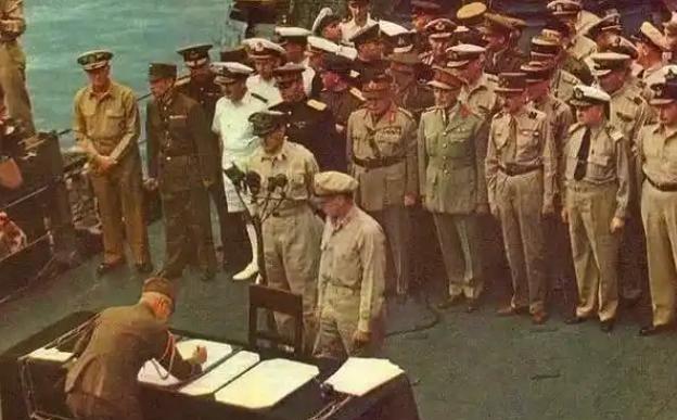 日本这次怕是要坐不住了。德国总理追着俄国要战争赔款，俄外交部愤然翻出二战时期的账