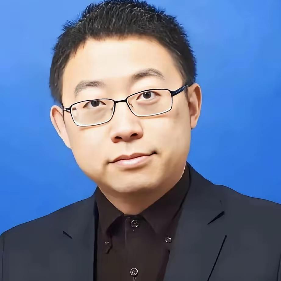 她不是“学术翻车”，是早就背叛了讲台！赵宏之所以引爆众怒，从来不是什么“观点