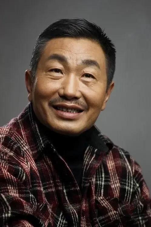 李静问<em>杜源</em>:“你和你老婆4岁就认识，到现在都60多年了，你不觉得你的人生单调点了