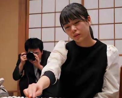 差点爆冷~锤妹与棋圣挑战者争夺战擦肩而过日本围棋第51届棋圣战C循环圈争夺