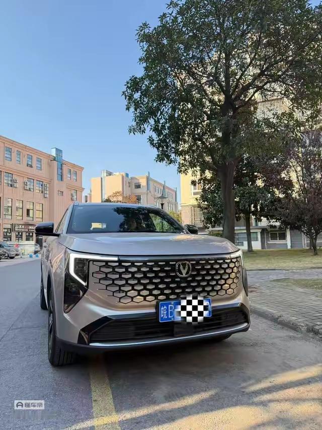 五个“闭眼入不亏”的国产实力派品牌​​1.比亚迪：新能源领域的绝对“带头大哥